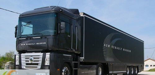 欧洲卡车模拟2泥泞雷诺马格农卡车MOD v2.3