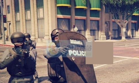 GTA5警察盾牌MOD v2.6
