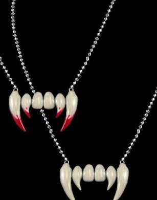 模拟人生4吸血鬼牙齿项链MOD v1.82